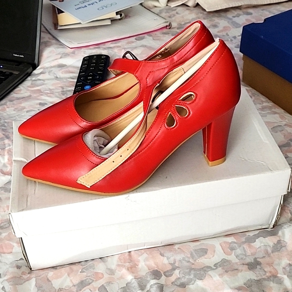SHOES